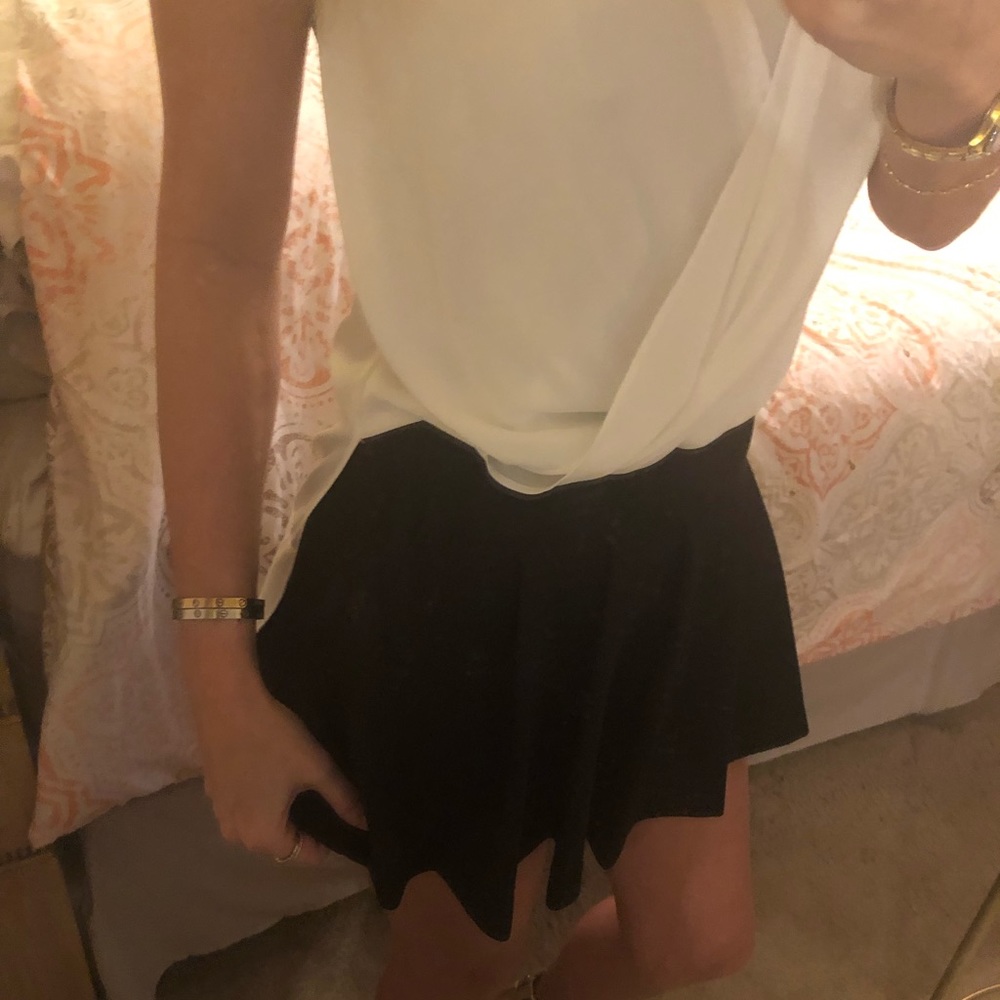 BCBGeneration Pleated black skirt 🖤